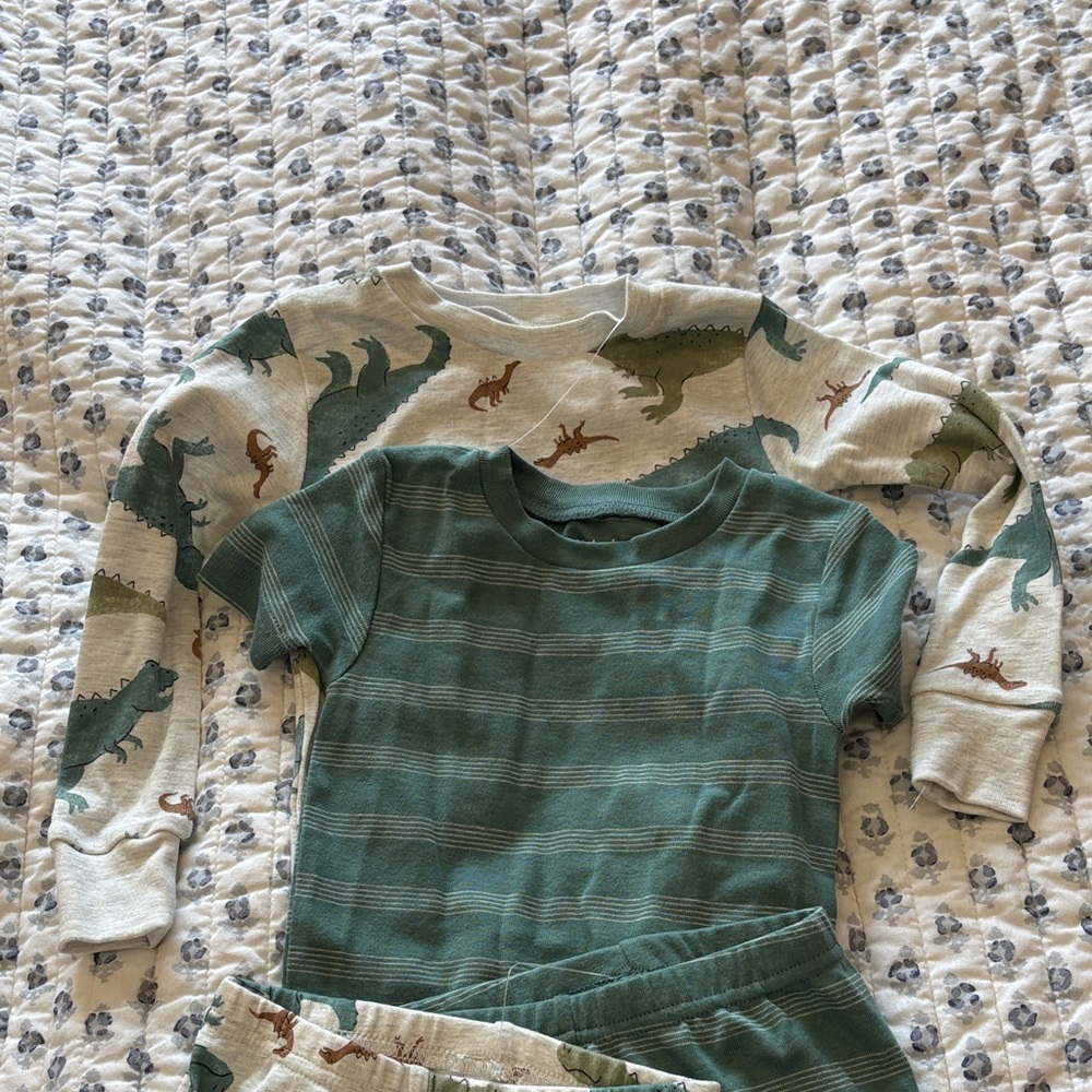 Kids Dinosaur Pajama Set - Green and Cream 2 pack - Picture 3 of 7